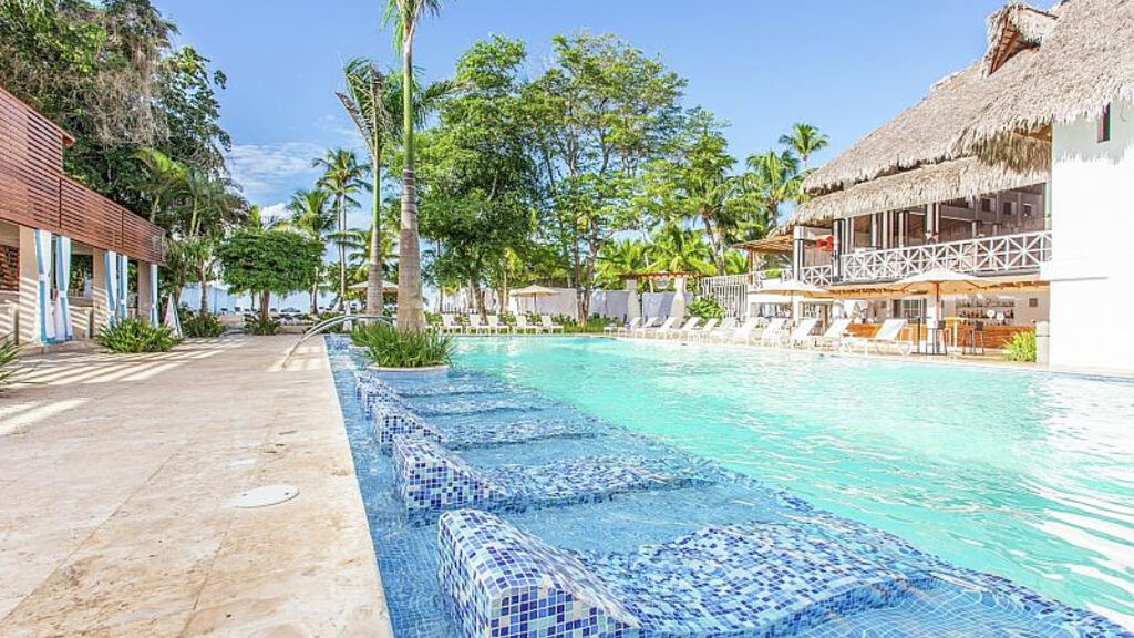 Oasis Canoa Beach Resort