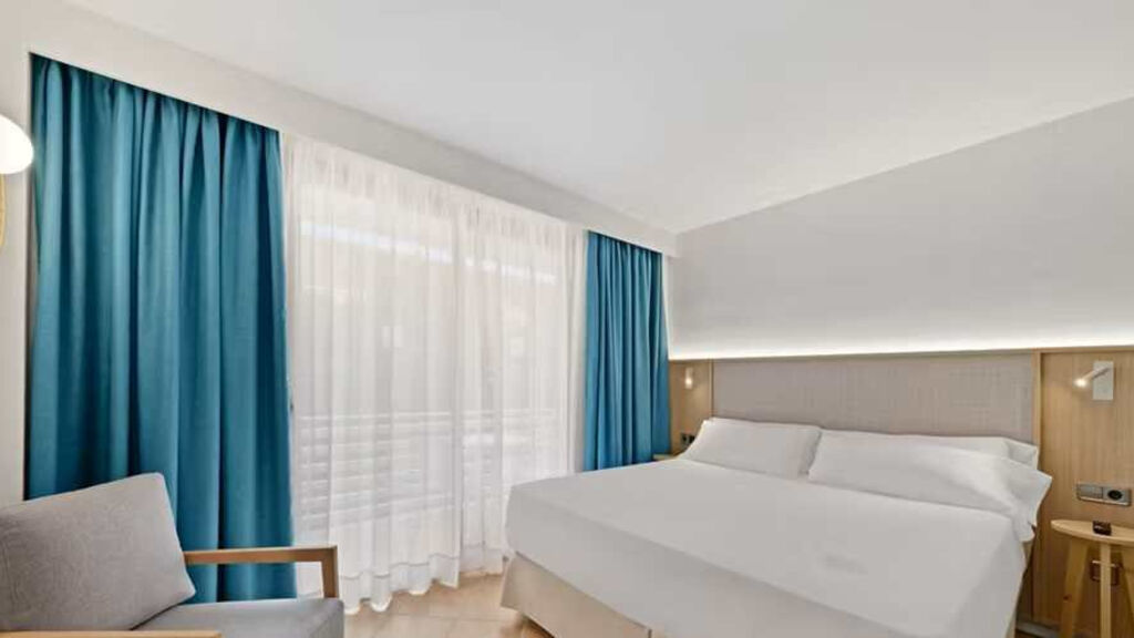 Occidental Cala Vinas