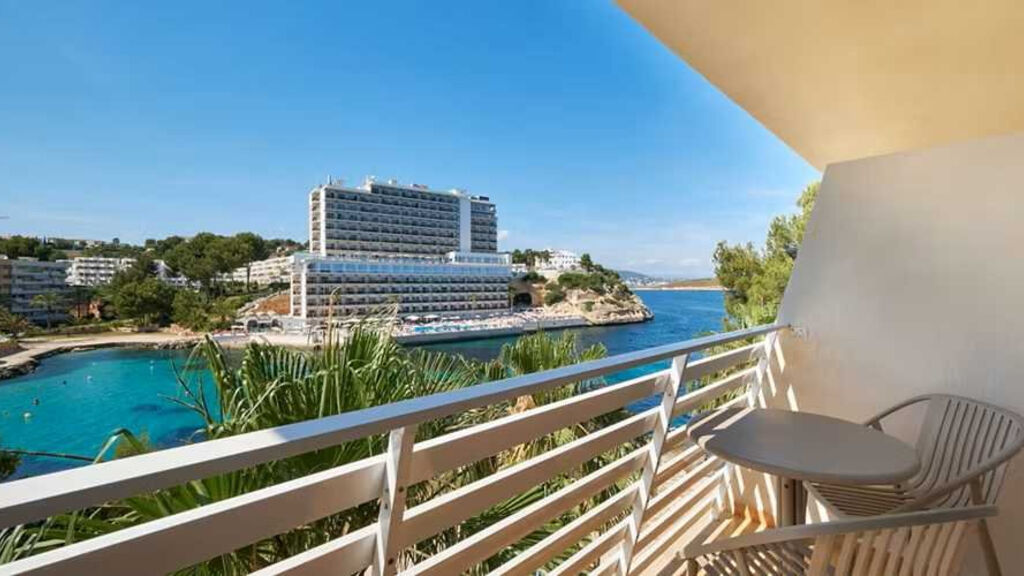 Occidental Cala Vinas