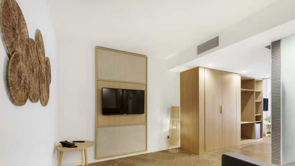 Occidental Cala Vinas