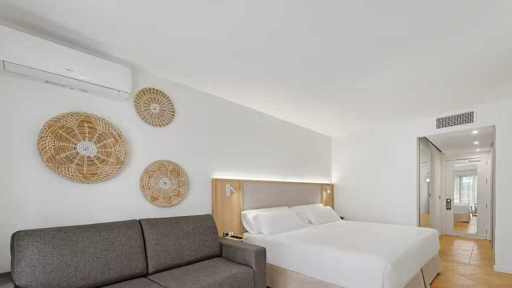 Occidental Cala Vinas