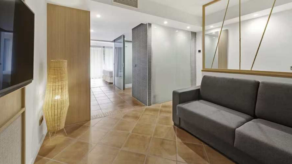 Occidental Cala Vinas