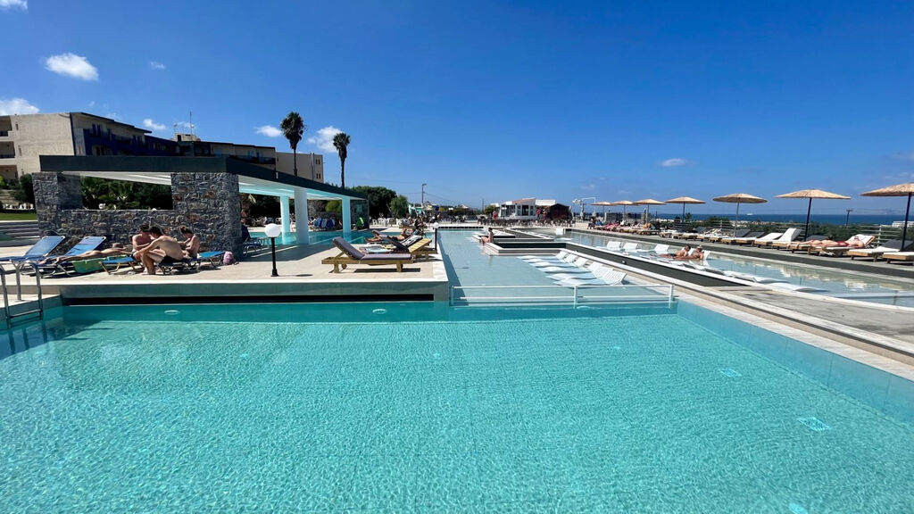 Ocean Heights View Hotel