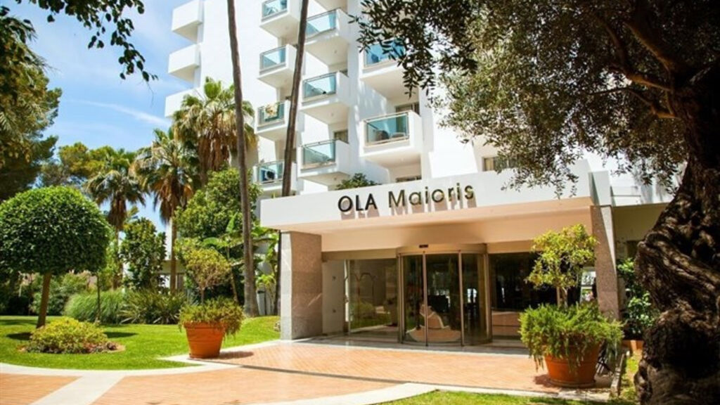 Ola Club Maioris