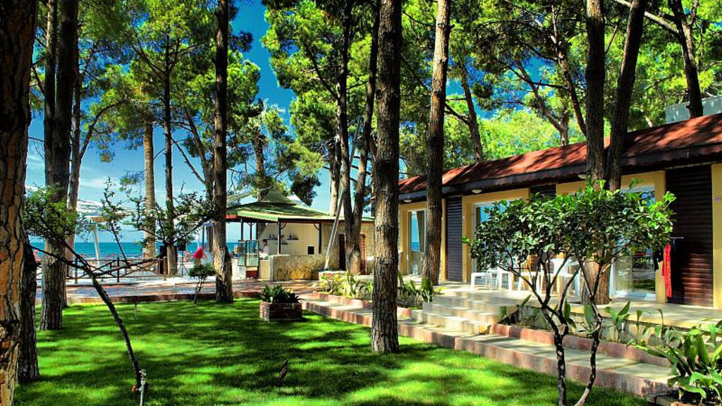 Ömer Holiday Village