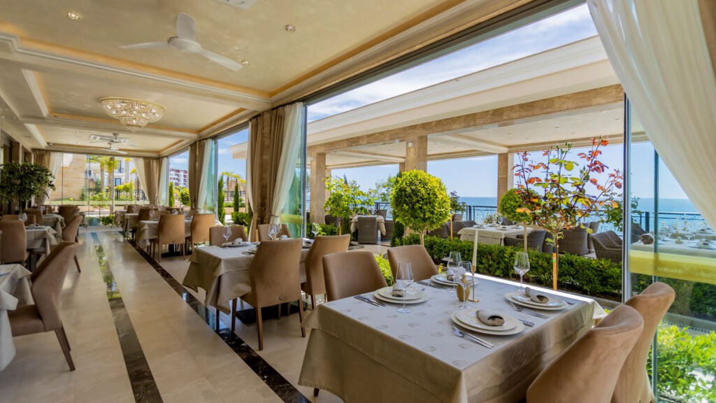 Onyx Beach Residence