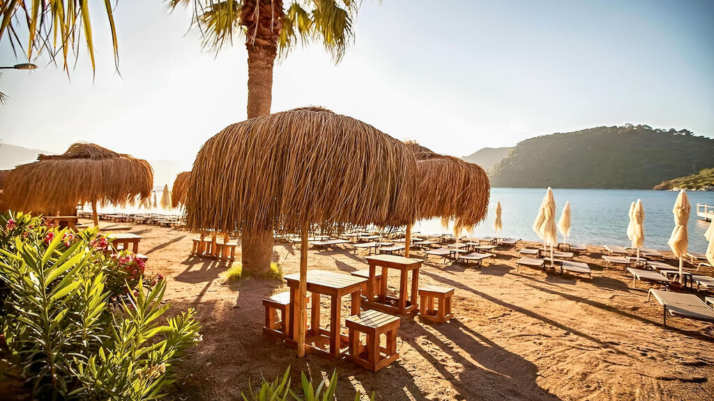 Orka Lotus Beach