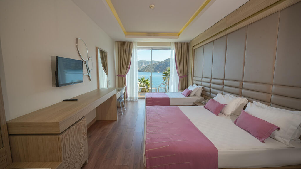 Orka Lotus Beach