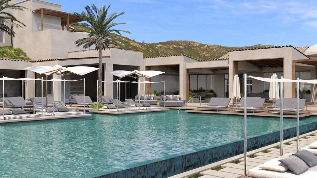 Oros Luxury Beach Resort