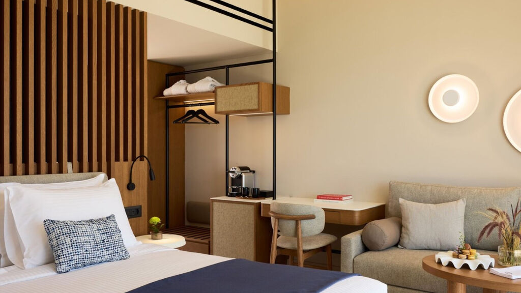 Oros Luxury Beach Resort