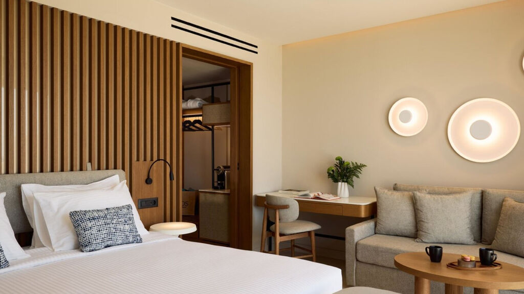 Oros Luxury Beach Resort