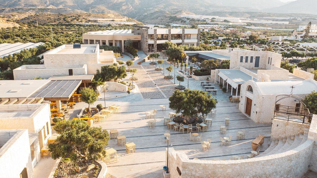 Ostria Resort & SPA