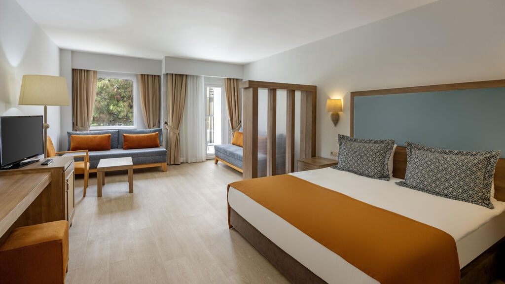 Otium Family Eco Club Side