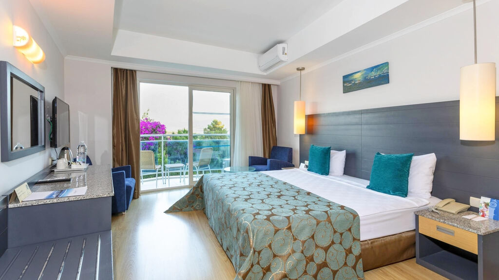 Otium Sealight Beach Resort