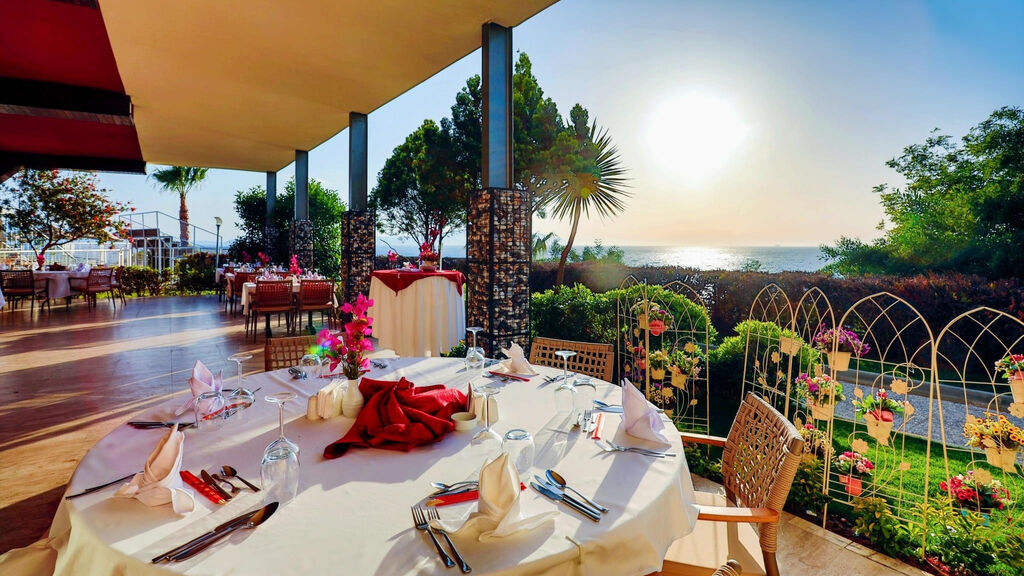 Otium Sealight Beach Resort