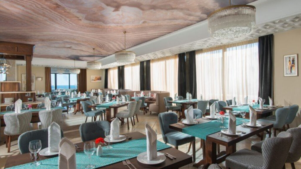 Sunny Day Resort - Palace