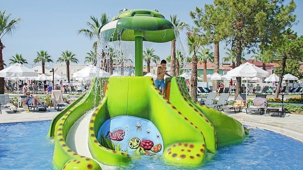 Palm Wings Beach Resort & Spa Kusadasi