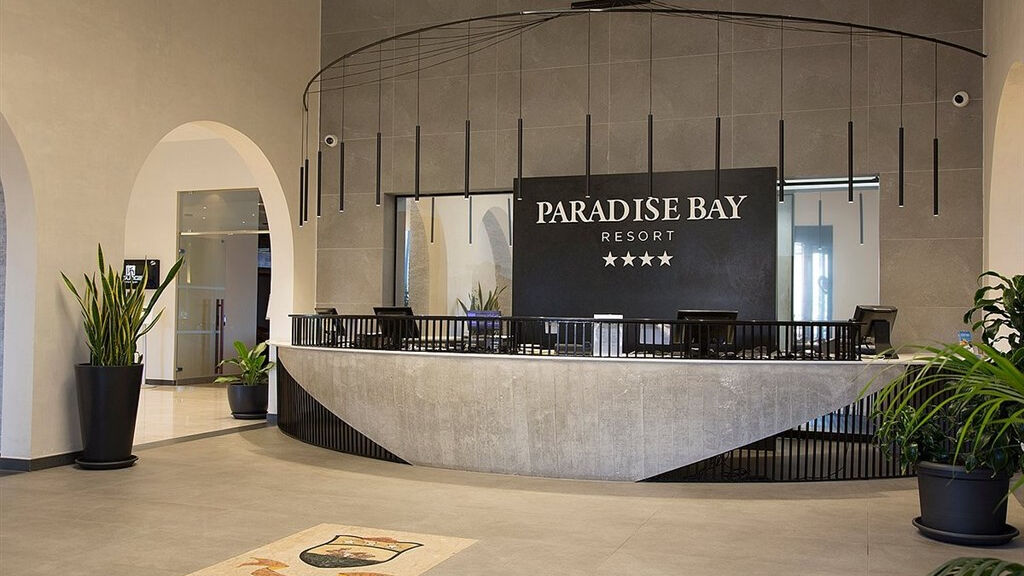 Paradise Bay Resort