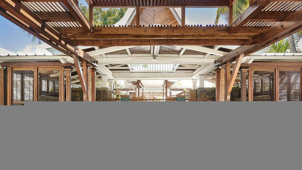 Paradise Cove Boutique