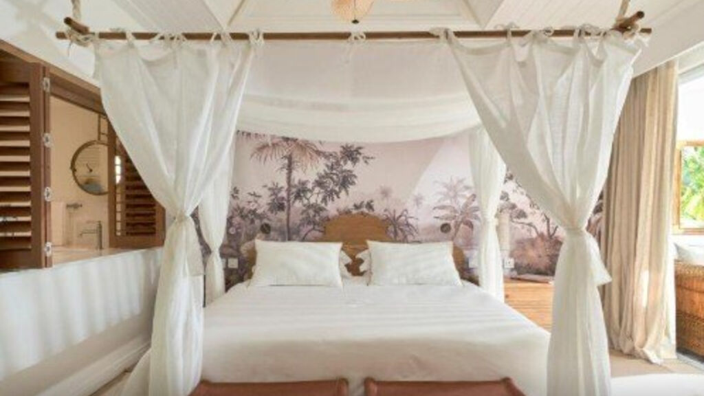 Paradise Cove Boutique