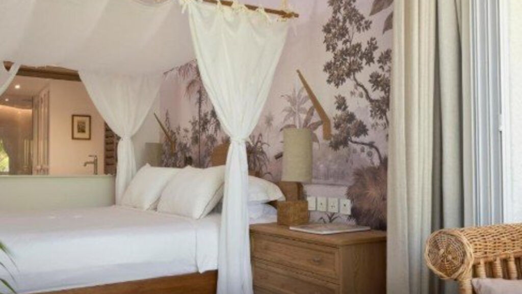 Paradise Cove Boutique