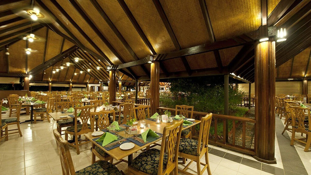 Paradise Island Resort & Spa