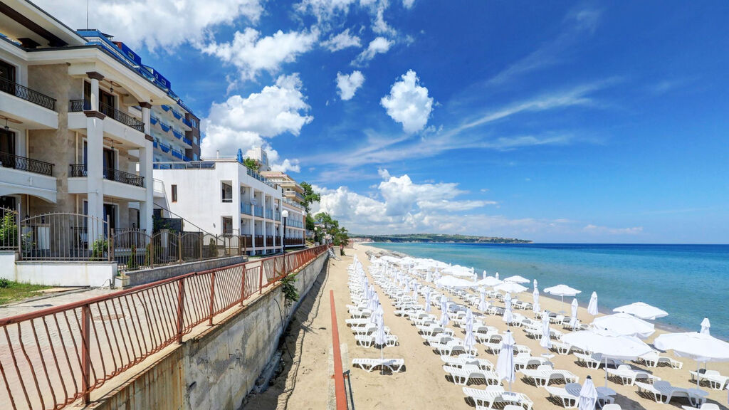 Paraiso Beach