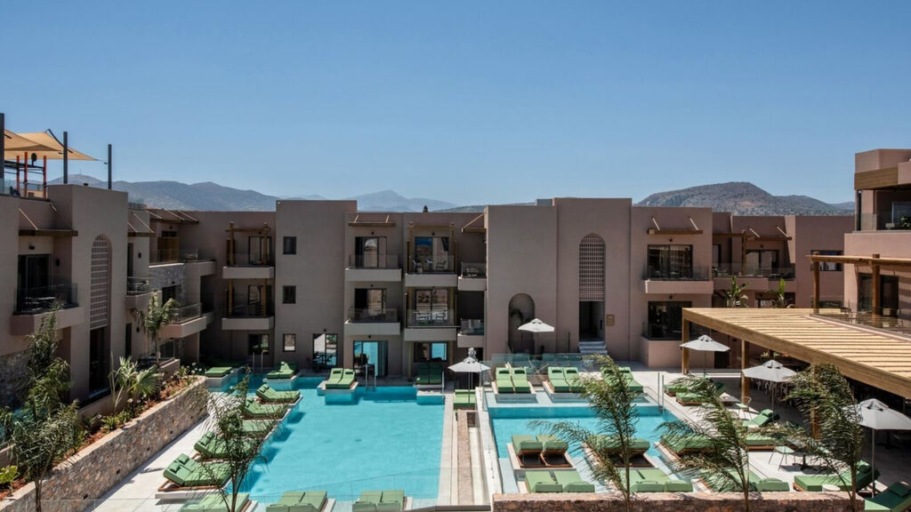 Paralos Venus Suites