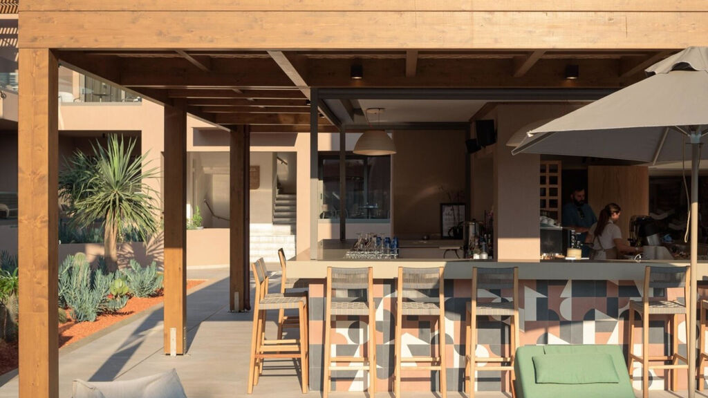 Paralos Venus Suites