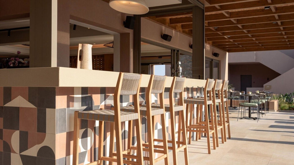 Paralos Venus Suites