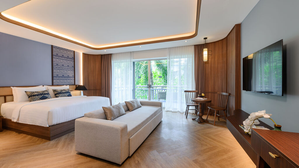 Peace Laguna Resort & Spa