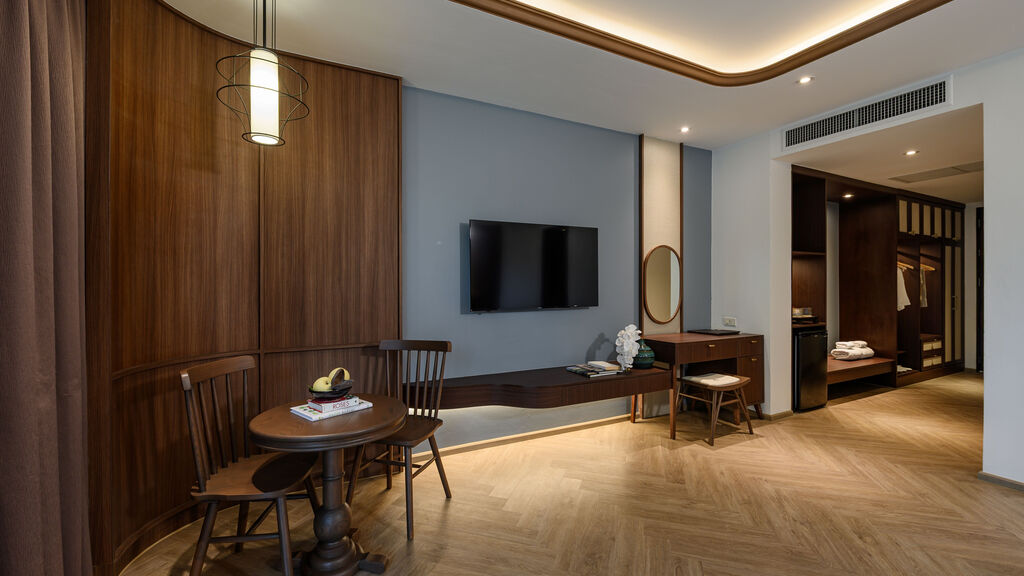 Peace Laguna Resort & Spa