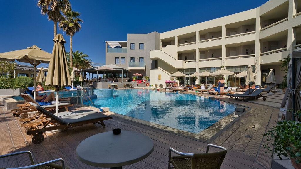 Pearl Beach Crete