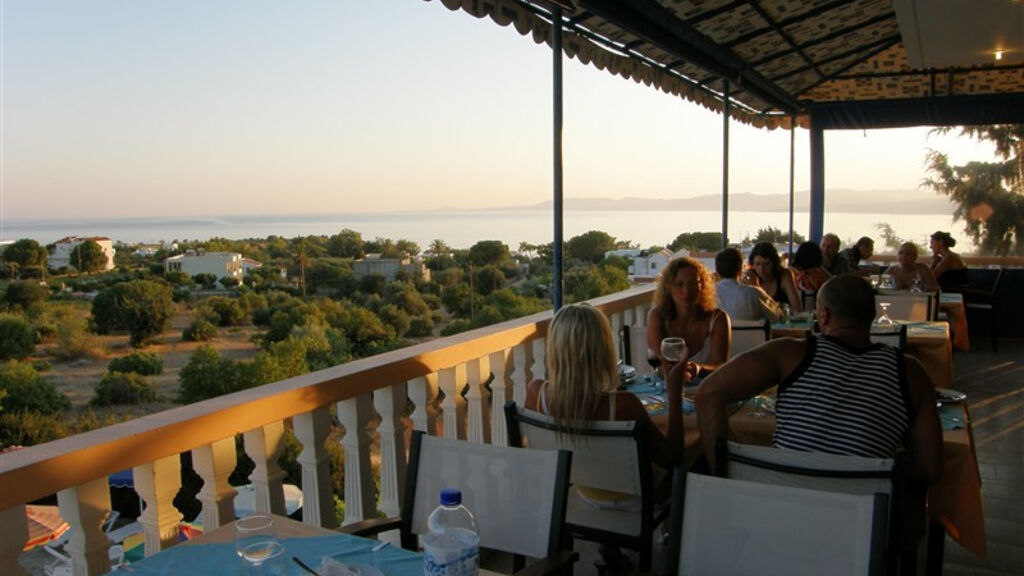 Pefkos Garden