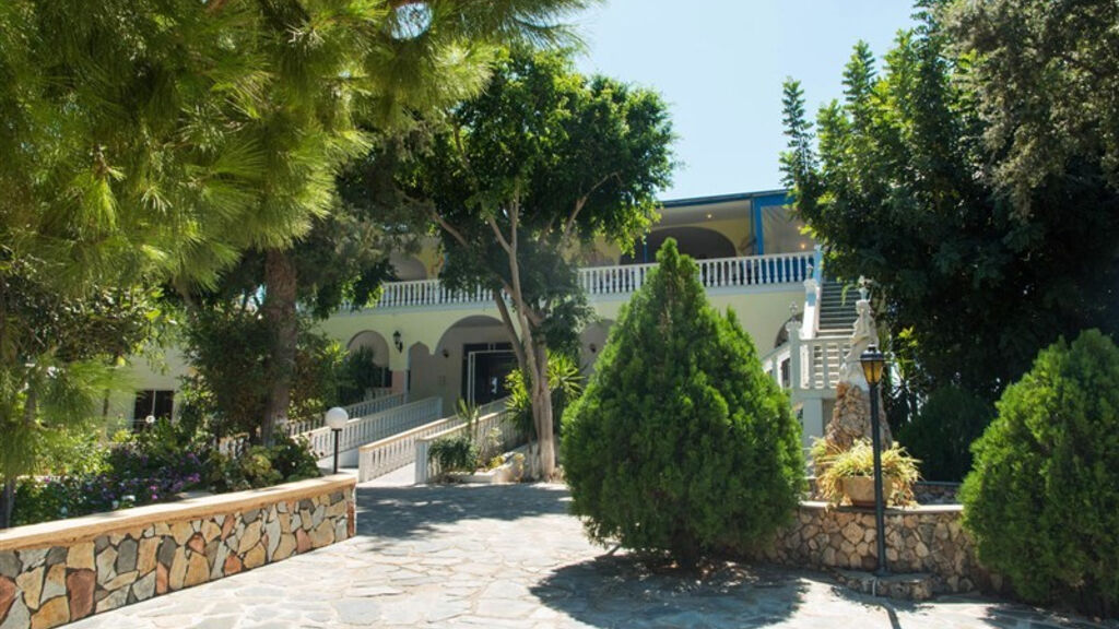 Pefkos Garden