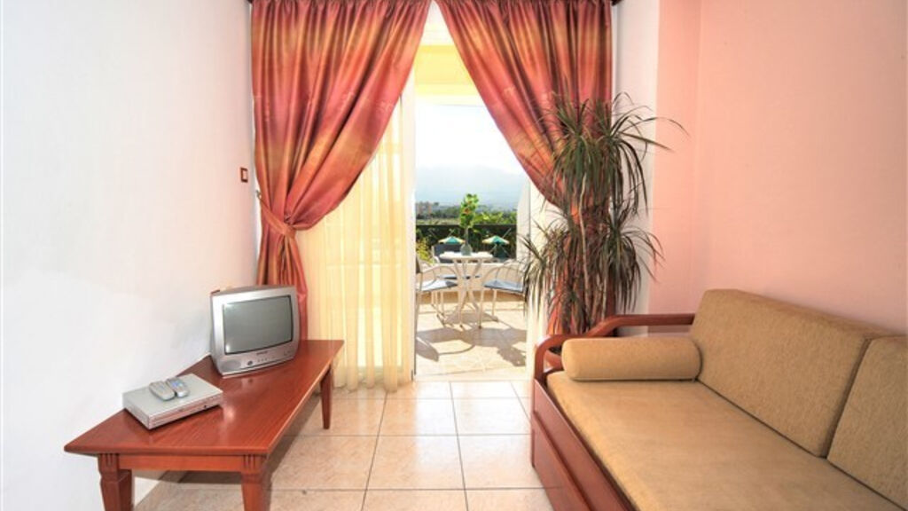 Pelopas Suites