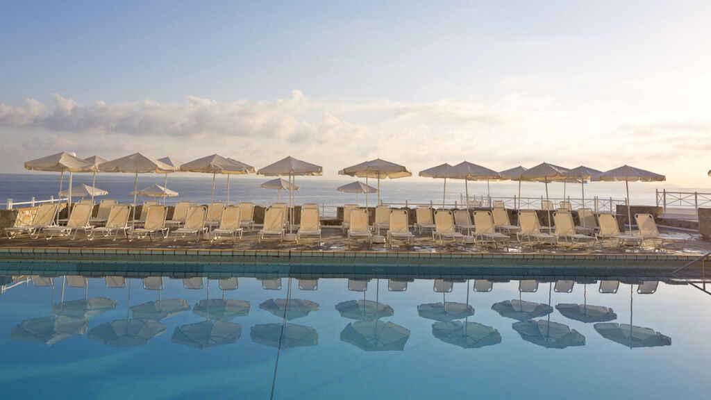 Peninsula Resort & Spa