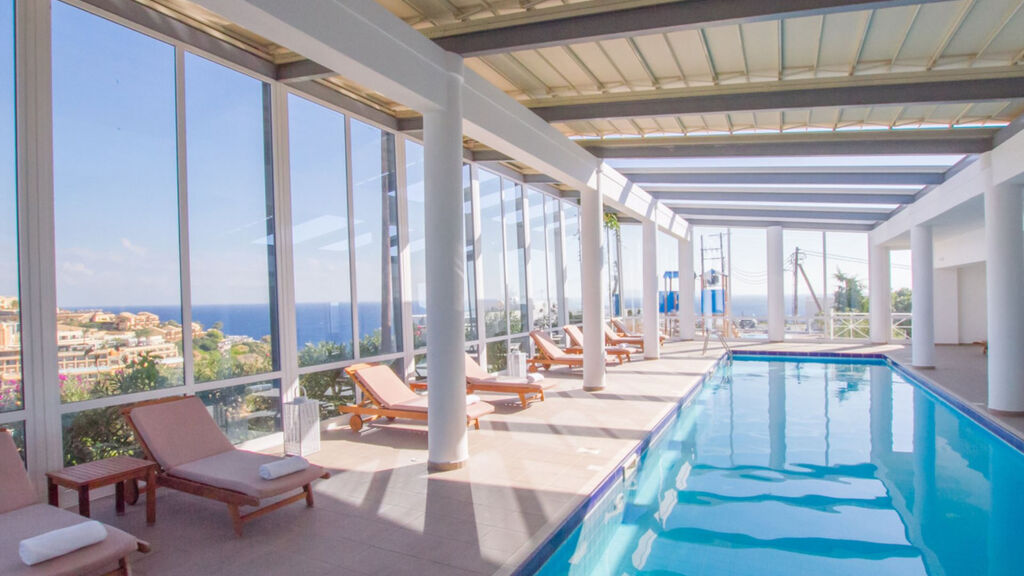 Peninsula Resort & Spa