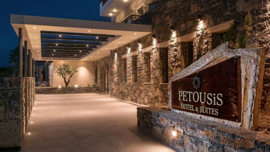 Petousis Hotel & Suites
