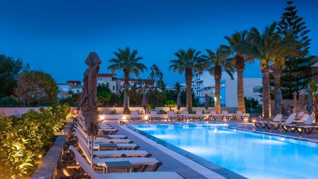 Petousis Hotel & Suites