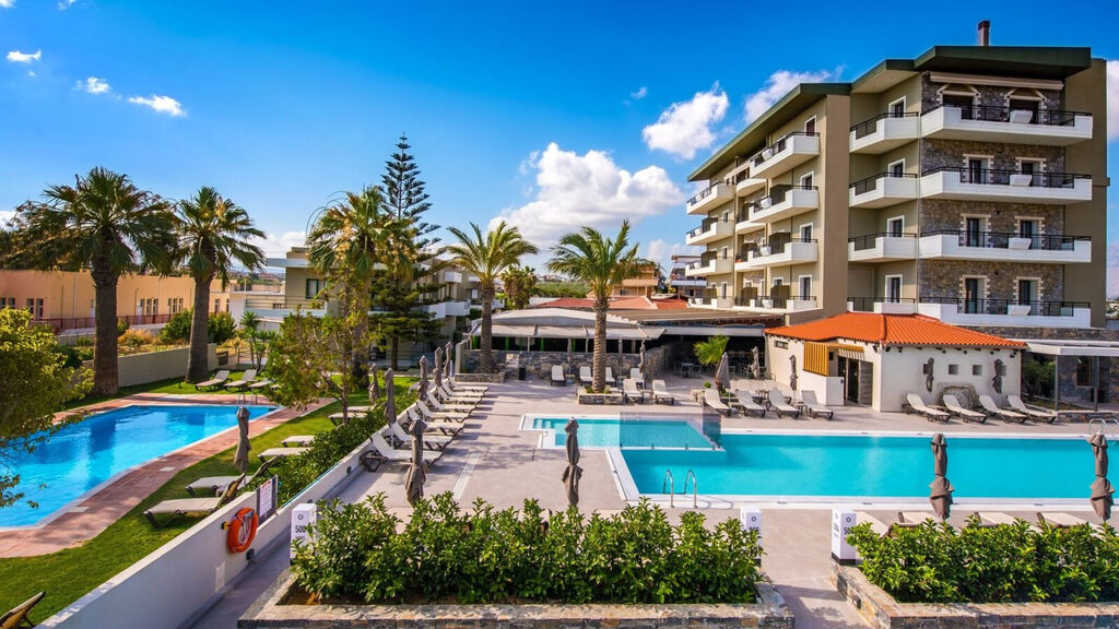 Petousis Hotel & Suites