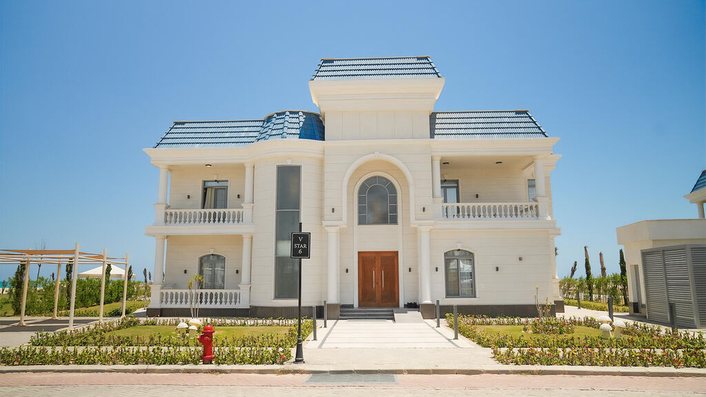 Pickalbatros Crystal Lotus Luxury Palace
