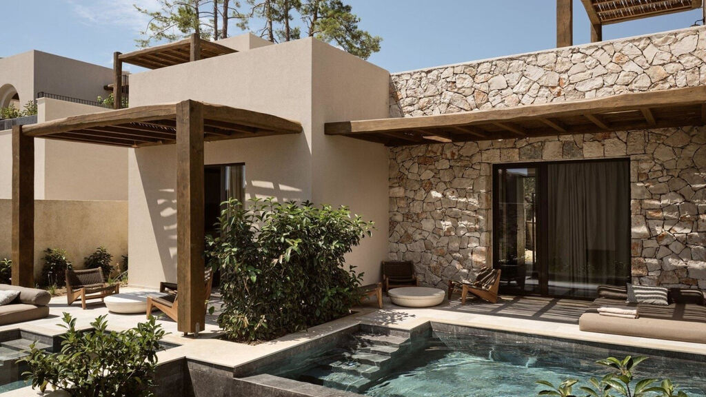 Pierros Verde Private Suites