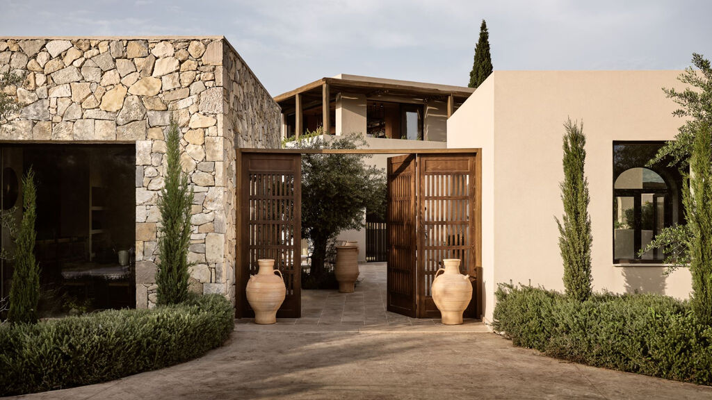 Pierros Verde Private Suites