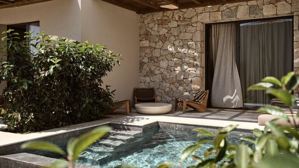 Pierros Verde Private Suites