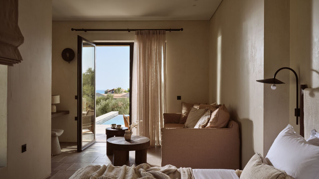 Pierros Verde Private Suites