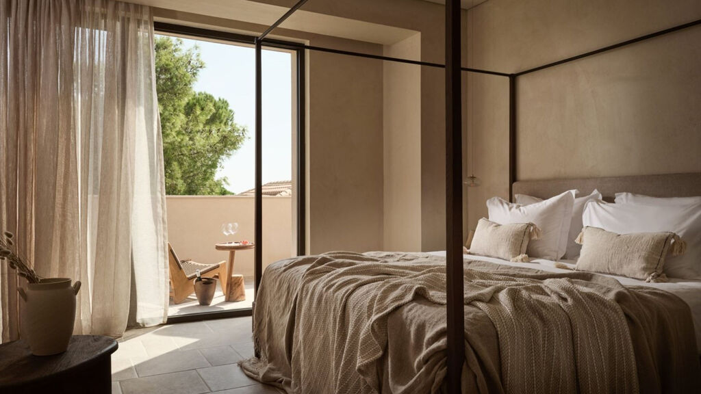 Pierros Verde Private Suites