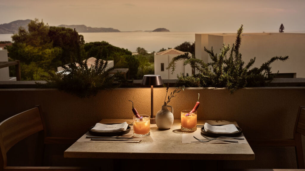 Pierros Verde Private Suites