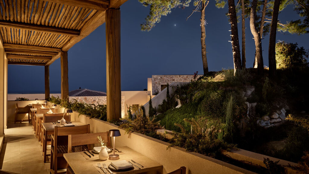 Pierros Verde Private Suites