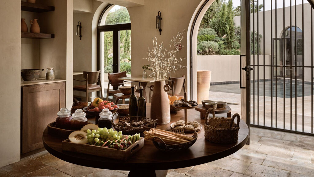 Pierros Verde Private Suites